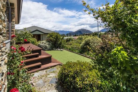 Photo of property in 3 Scaife Place, Wanaka, 9305