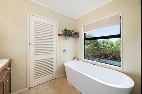 Photo of property in 24 Wychwood Crescent, Springfield, Rotorua, 3015