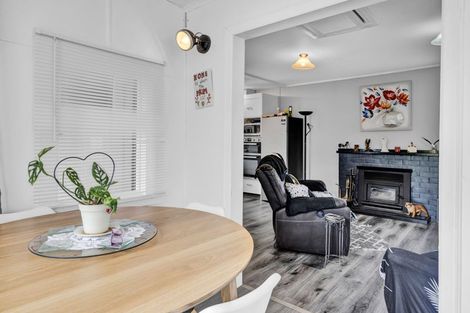 Photo of property in 6 Galt Street, Hawera, 4610