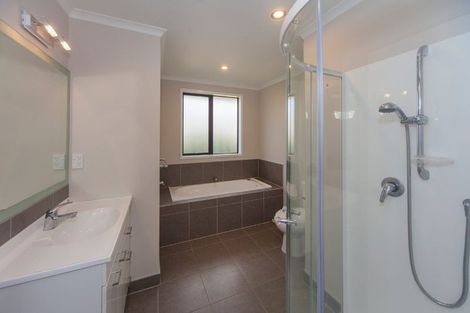 Photo of property in 8 Karika Place, Massey, Auckland, 0614