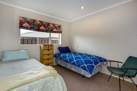 Photo of property in 21 Villa Grove, Ilam, Christchurch, 8041