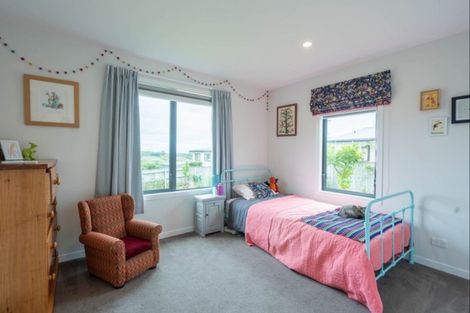 Photo of property in 9 Tauhou Place, Waikanae, 5036