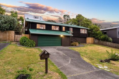 Photo of property in 8 Chardon Place, Henderson, Auckland, 0612