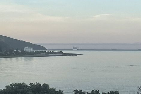 Photo of property in 15 Ferry Road, Days Bay, Lower Hutt, 5013