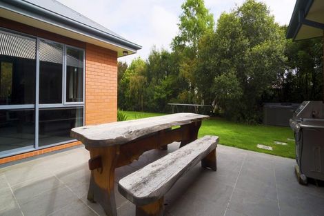 Photo of property in 10 Deavoll Place, Heathcote Valley, Christchurch, 8022