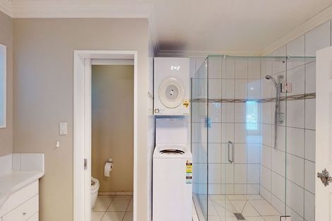 Photo of property in 62a Palliser Road, Roseneath, Wellington, 6011