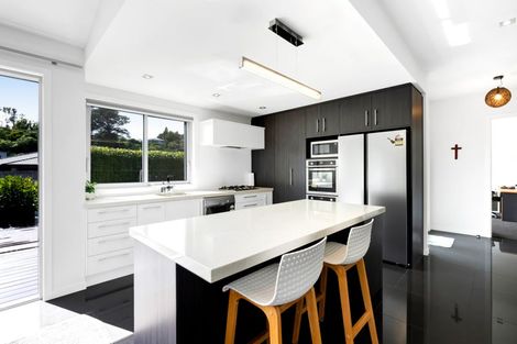 Photo of property in 3 Te Arakete Place, Hurworth, New Plymouth, 4310