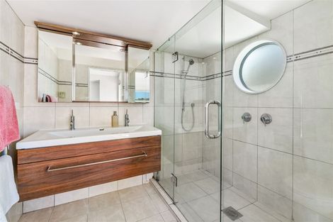 Photo of property in 1/40 Beulah Avenue, Rothesay Bay, Auckland, 0630