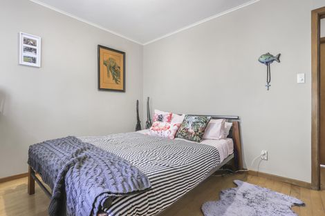 Photo of property in 114 Ennis Avenue, Pakuranga Heights, Auckland, 2010