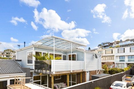 Photo of property in 1/28 Manly Esplanade, Browns Bay, Auckland, 0630