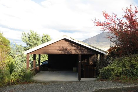 Photo of property in 13 Earnslaw Terrace, Queenstown, 9300