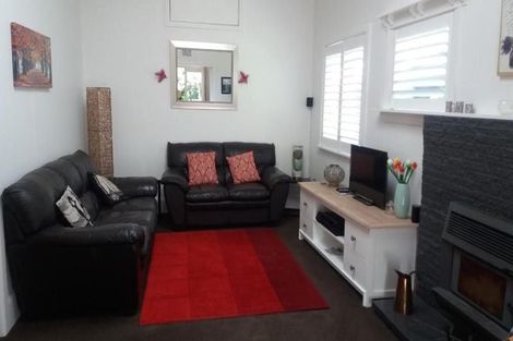 Photo of property in 48 Jellicoe Street, Greytown, 5712