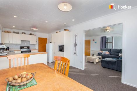 Photo of property in 5 Duthie Street, Milton, 9220