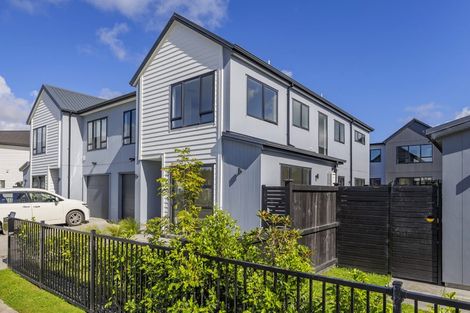 Photo of property in 5 Babos Avenue, Kumeu, 0810