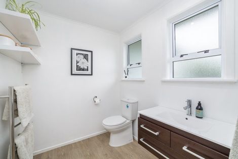 Photo of property in 14 Mahupuku Street, Greytown, 5712