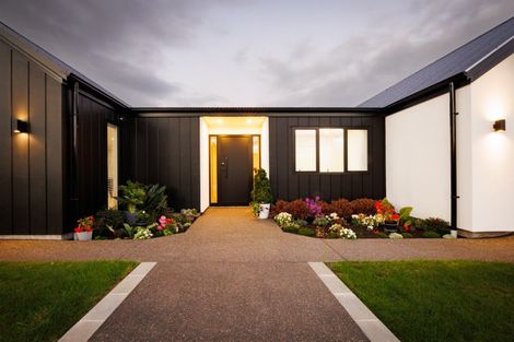 Photo of property in 38 Ashford Avenue, Hokowhitu, Palmerston North, 4410