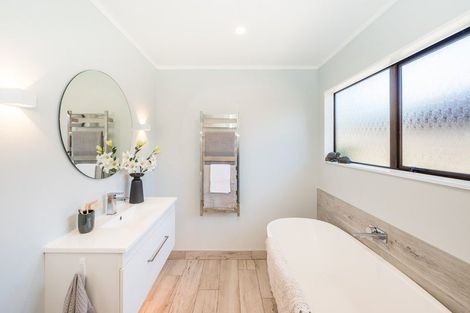 Photo of property in 15 Wedgewood Grove, Raumati Beach, Paraparaumu, 5032