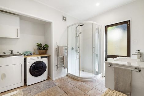 Photo of property in 2/74 Glamorgan Drive, Torbay, Auckland, 0630