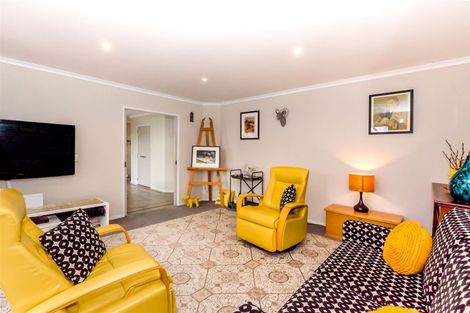 Photo of property in 14 Pearson Place, Paraparaumu, 5032