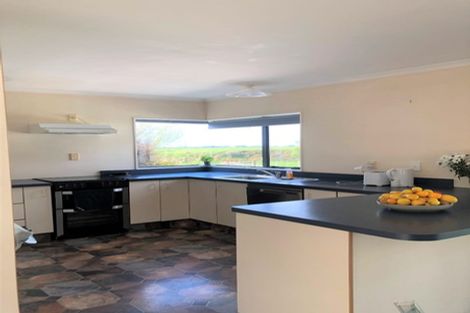 Photo of property in 64 Heatherlea Road West, Levin, 5575