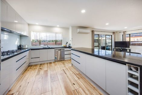 Photo of property in 87 Middlefield Drive, Flat Bush, Auckland, 2016