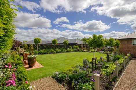 Photo of property in 11 Steane Place, Halswell, Christchurch, 8025