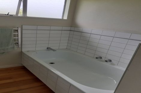 Photo of property in 14 Alleyne Court, Brown Owl, Upper Hutt, 5018