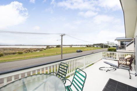 Photo of property in 67 Hartley Street, Foxton Beach, Foxton, 4815