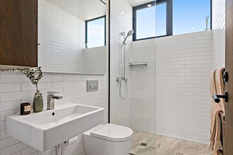 Photo of property in 41 Craig Road, Milford, Auckland, 0620