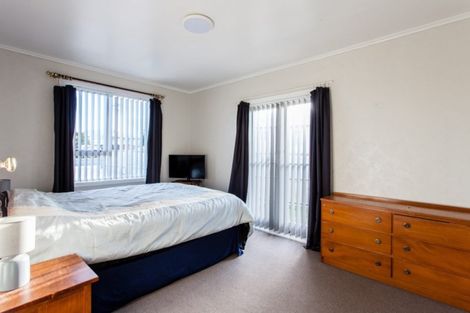 Photo of property in 118 Gloucester Road, Manurewa, Auckland, 2102