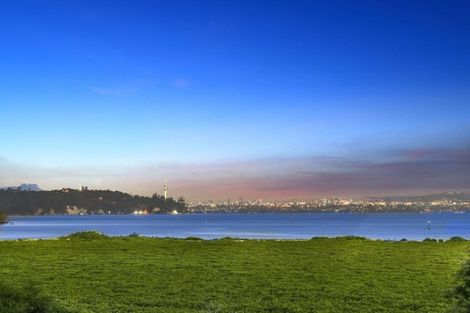 Photo of property in 29a Oakpark Place, West Harbour, Auckland, 0618