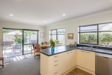 Photo of property in 1 Jeannie Way, Waikanae Beach, Waikanae, 5036