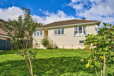 Photo of property in 83 Bell Street, Tawa, Wellington, 5028