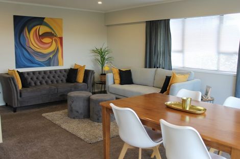 Photo of property in 2/33 Tyrian Close, Half Moon Bay, Auckland, 2012