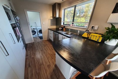 Photo of property in 2/27 Mortlake Street, Islington, Christchurch, 8042