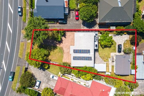 Photo of property in 207 Te Atatu Road, Te Atatu South, Auckland, 0610