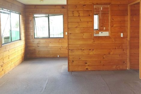 Photo of property in 2/25 Garelja Road, Henderson, Auckland, 0612