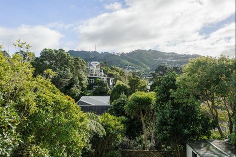 Photo of property in 82 Ranui Crescent, Khandallah, Wellington, 6035