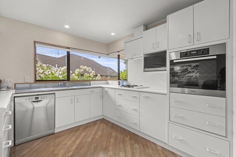 Photo of property in 11 Balcairn Place, Terrace End, Palmerston North, 4410