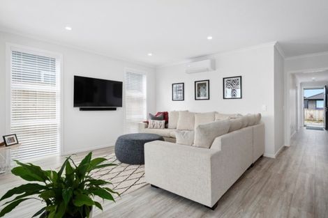 Photo of property in 17 Parkside Mews, Papamoa, 3118