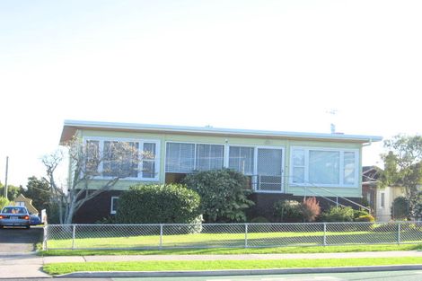 Photo of property in 33a Great South Road, Manurewa, Auckland, 2102