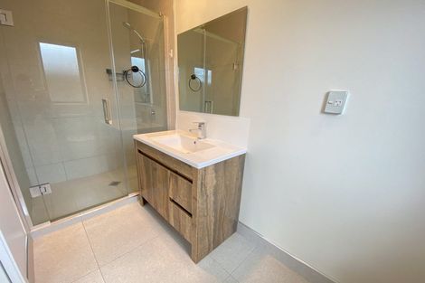 Photo of property in 5 Tawa Road, Te Atatu Peninsula, Auckland, 0610