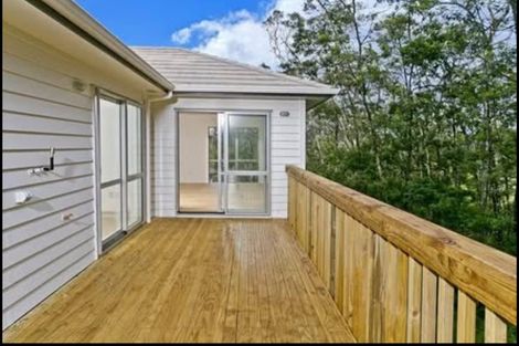 Photo of property in 98 Tiriwa Drive, Massey, Auckland, 0614