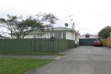 Photo of property in 16 Carthew Street, Feilding, 4702