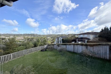 Photo of property in 76 Laurel Oak Drive, Schnapper Rock, Auckland, 0632