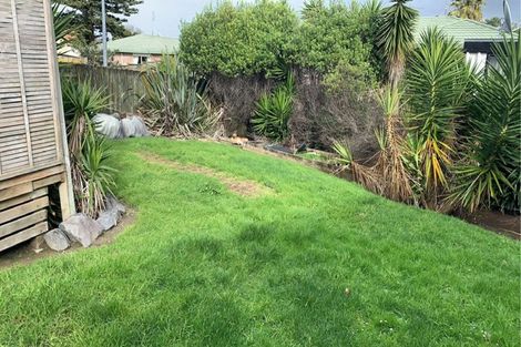 Photo of property in 28 Lincoln Road, Manurewa East, Auckland, 2102