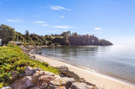 Photo of property in 204 Rangihaeata Road, Rangihaeata, Takaka, 7182