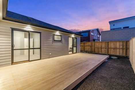 Photo of property in 15 Ropere Street, Kumeu, 0810