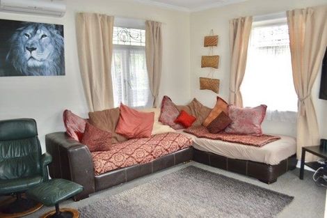 Photo of property in 27 Toi Street, Otaki Beach, Otaki, 5512