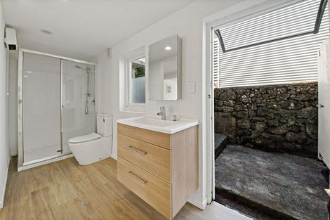 Photo of property in 2/38 Woodford Road, Mount Eden, Auckland, 1024